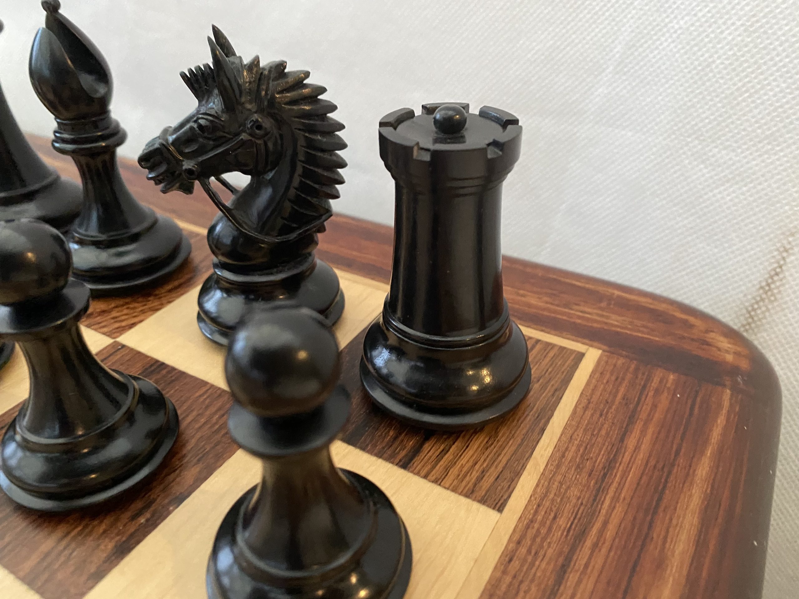 The Highgrove Briarwood Luxury Chess Set
